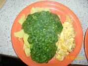 Rezept: Spinat mit Kartoffeln und Rüherei Spinat mit Kartoffeln und Rüherei - Rezept