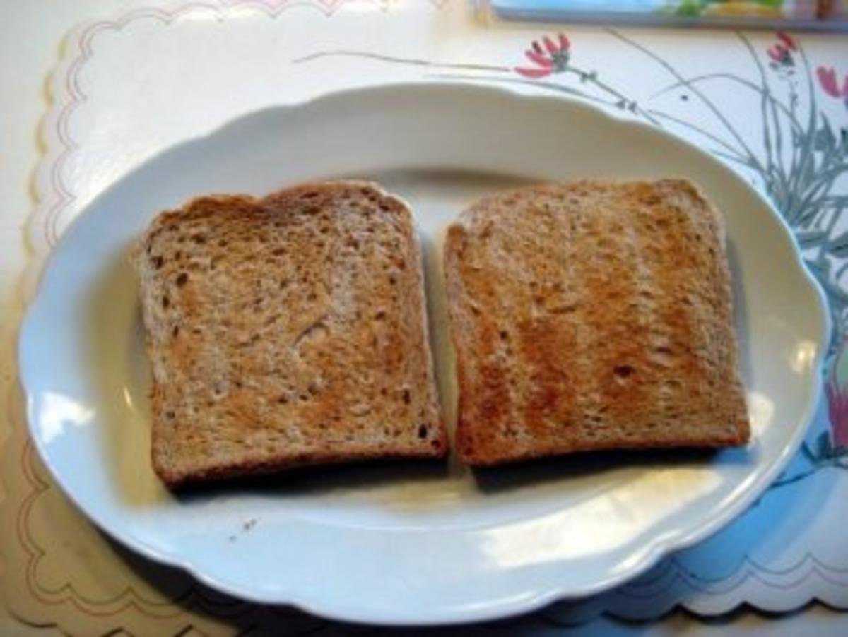 Vollkorntoast mit Letscho und Spiegelei - Rezept - Bild Nr. 4