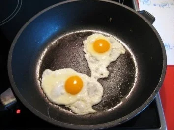 Vollkorntoast mit Letscho und Spiegelei - Rezept - Bild Nr. 5