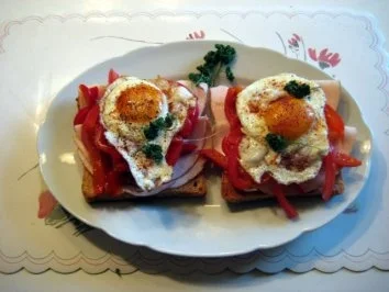 Vollkorntoast mit Letscho und Spiegelei - Rezept - Bild Nr. 8