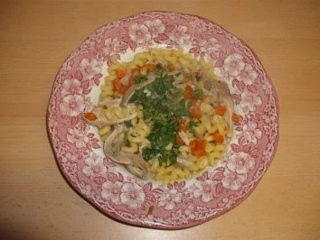 Hühnchen-Gemüse-Nudeltopf - Rezept