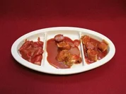 Drei Currywurstarten mit Soßen dazu Brotsalat (Jochen Schroeder) - Rezept