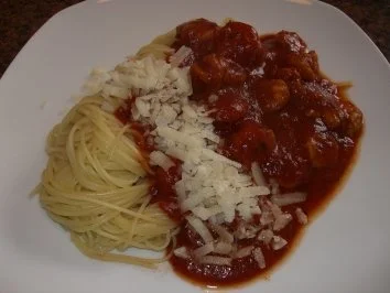 Nudeln:  CAPELLINI an TOMATENSOßE - Rezept