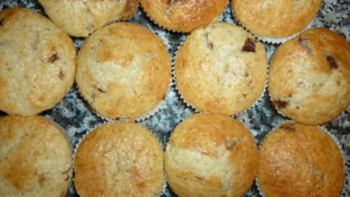 Eierlikör- Joghurt- Muffins mit leicht flüssigem Schokokern - Rezept - Bild Nr. 3