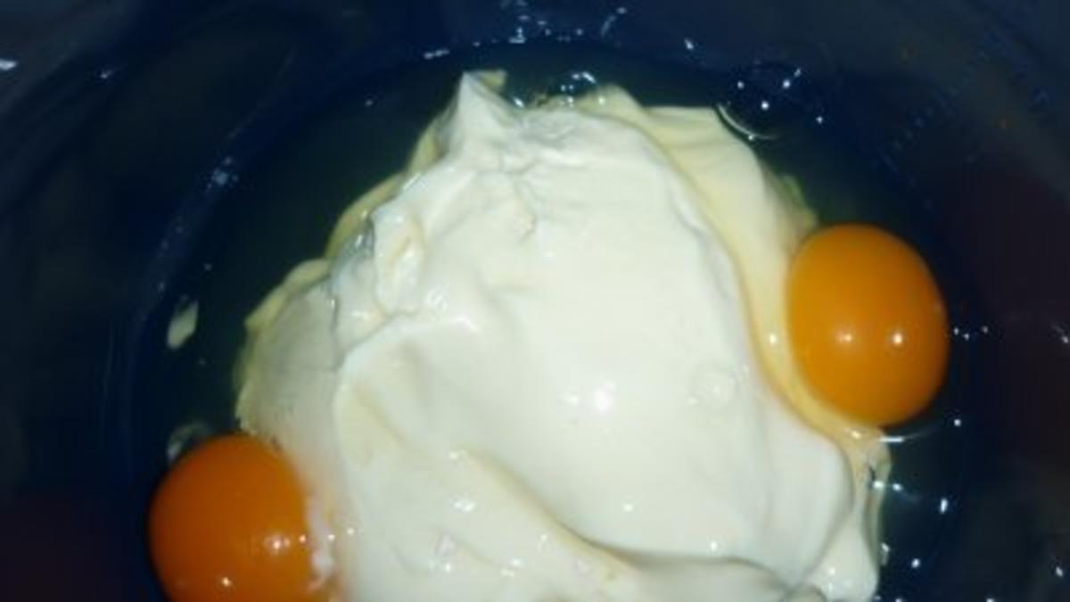 Eierlikör- Joghurt- Muffins mit leicht flüssigem Schokokern - Rezept - Bild Nr. 5
