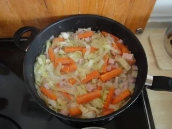 Rezept: Saftige Spitzkohl-Pfanne Bild Nr. 3 Saftige Spitzkohl-Pfanne - Rezept - Bild Nr. 3