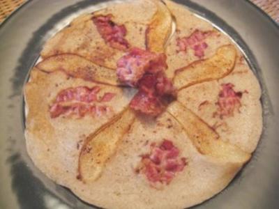 Rezept: Buchweizenpfannkuchen mit Birne & Speck Buchweizenpfannkuchen mit Birne & Speck - Rezept