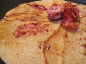 Buchweizenpfannkuchen mit Birne & Speck - Rezept - Bild Nr. 6