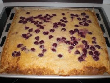 Kokos-Kirsch-Blechkuchen - Rezept - Bild Nr. 2
