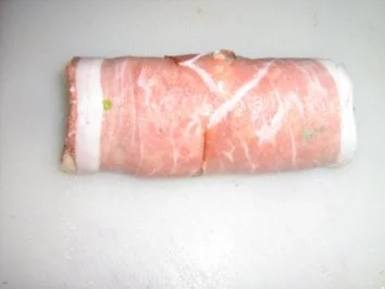 Rezept: Hackrouladen in Schwarzwälder Schinken gerollt mit Apfelrotkraut und Püree Bild Nr. 7 Hackrouladen in Schwarzwälder Schinken gerollt mit Apfelrotkraut und Püree - Rezept - Bild Nr. 7