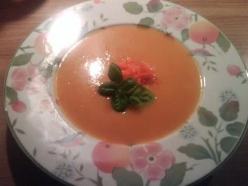 Rezept: Oma´s Karottencremesuppe Oma´s Karottencremesuppe - Rezept