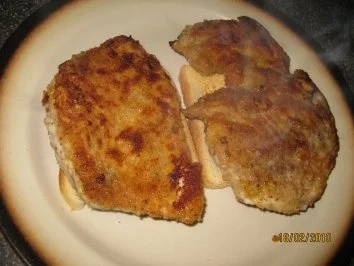 Pfirsichschnitzel auf Toast, überbacken mit Käse - Rezept - Bild Nr. 2