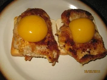 Pfirsichschnitzel auf Toast, überbacken mit Käse - Rezept - Bild Nr. 3