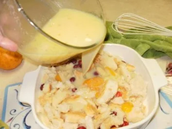 Pudding- Brot,Cranberries mit Orangen und Orangen Rum - Altes Brot mit was man im Haus und Garten hat - Rezept - Bild Nr. 3