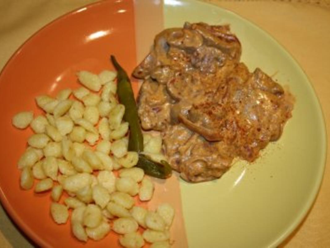 Schweinefilet mit Champignons und Zwiebeln - Rezept - kochbar.de