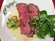 Verstecktes Roastbeef an Feldsalat und Sahnebratlingen - Rezept