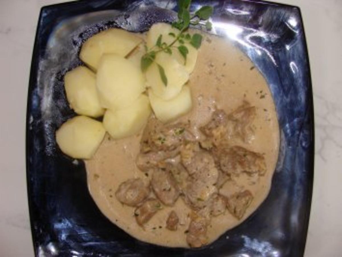 Fleisch : - Schweinefiletragout - in Cognacsauce - Rezept