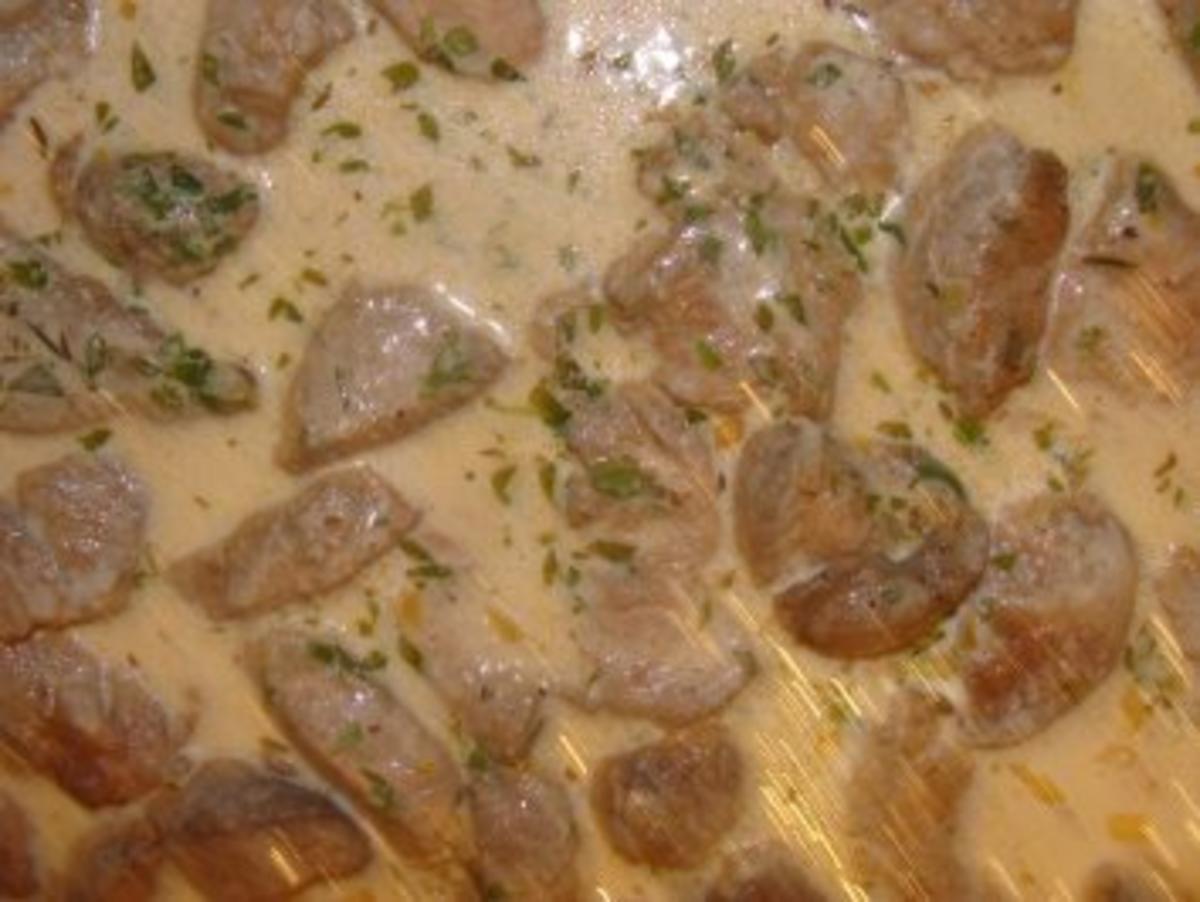 Fleisch : - Schweinefiletragout - in Cognacsauce - Rezept - Bild Nr. 2
