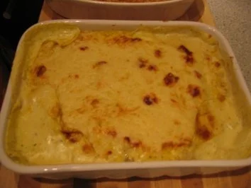 Schweinefilet mit Sauce Bernaise und gemischten Früchten - Rezept