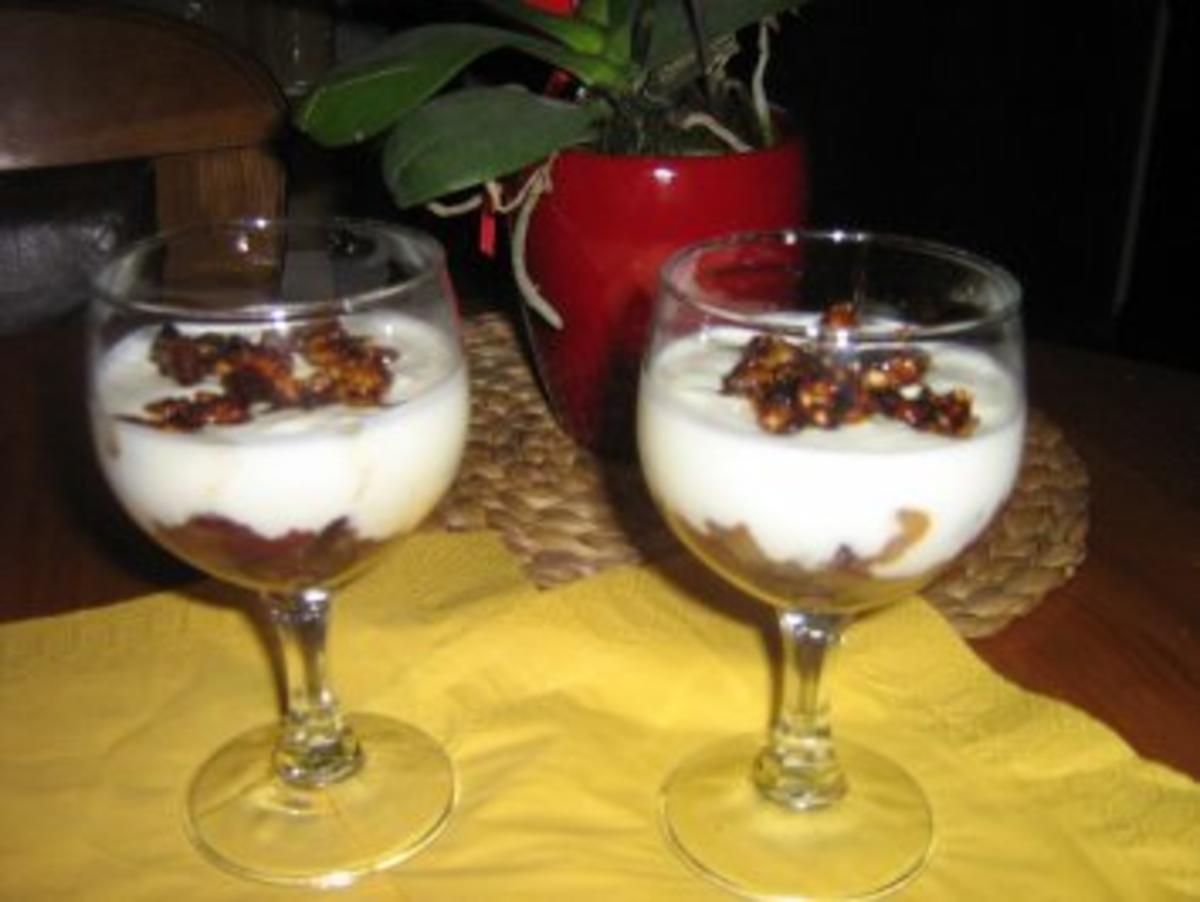 Cranberrie-Birnen Dessert mit karamelisierten  Walnüssen - Rezept