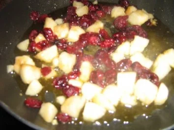 Cranberrie-Birnen Dessert mit karamelisierten  Walnüssen - Rezept - Bild Nr. 3