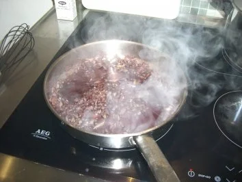 Rezept: Rosenkohlpüree mit gebratener Ente an Rotweinsößchen Bild Nr. 6 Rosenkohlpüree mit gebratener Ente an Rotweinsößchen - Rezept - Bild Nr. 6