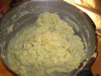 Rezept: Rosenkohlpüree mit gebratener Ente an Rotweinsößchen Bild Nr. 8 Rosenkohlpüree mit gebratener Ente an Rotweinsößchen - Rezept - Bild Nr. 8