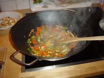 Rezept: Fischcurry mit Sonnenblumenkernen Bild Nr. 3 Fischcurry mit Sonnenblumenkernen - Rezept - Bild Nr. 3