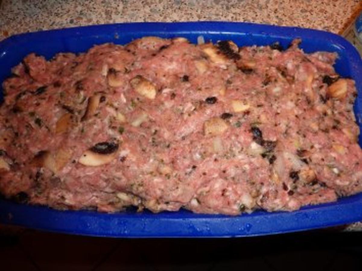 Fl/Rind/Schwein: Hackbraten mit Champignonsauce - einfach - von BK858