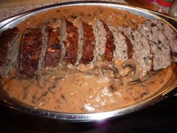 Rezept: Fl/Rind/Schwein: Hackbraten mit Champignonsauce Fl/Rind/Schwein: Hackbraten mit Champignonsauce - Rezept