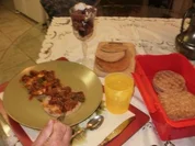 Rezept: Hackfleisch - Rind Stir Pfanne mit allerlei Gemuesse auf Pita Brot- Schnell und fettarm Hackfleisch - Rind Stir Pfanne mit allerlei Gemuesse auf Pita Brot- Schnell und fettarm - Rezept