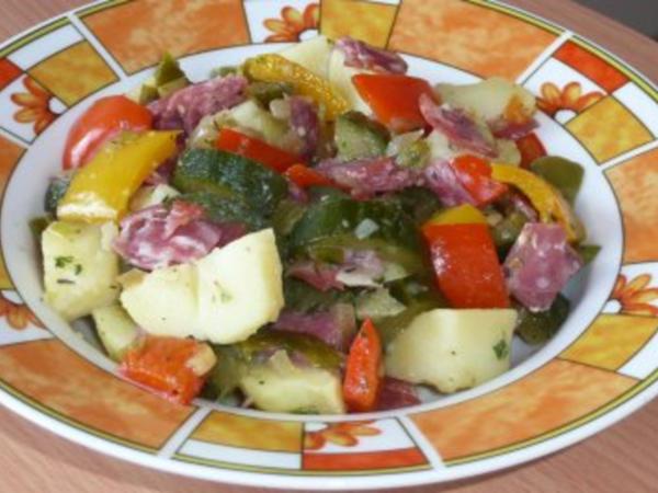 Salate: Warmer Kartoffelsalat nach italienischer Art - Rezept - kochbar.de
