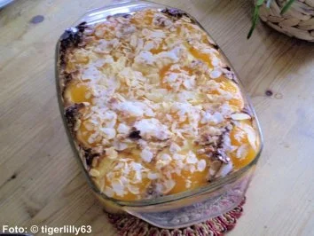 Rezept: Aprikosen-Auflauf mit Mandelkruste Aprikosen-Auflauf mit Mandelkruste - Rezept