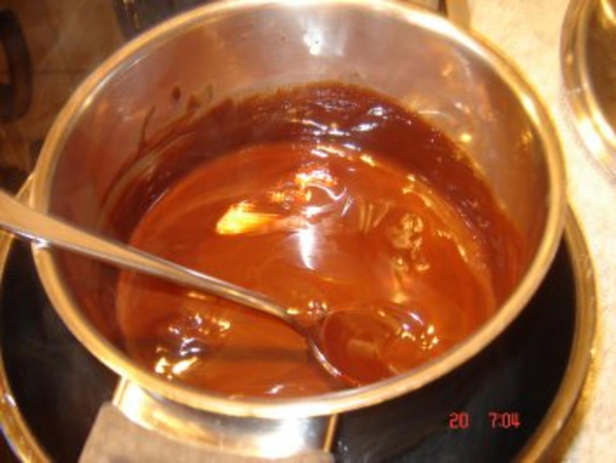 Schokoladenmuffins mit cremigem Nougatkern - Rezept - Bild Nr. 3