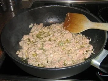 Hackpfanne mit Paprikagemüse und Nudeln - Rezept - Bild Nr. 2