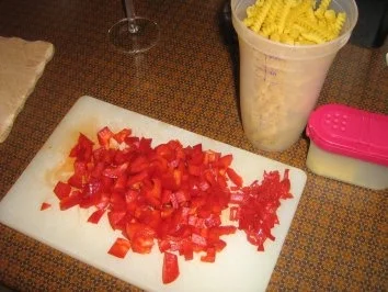 Hackpfanne mit Paprikagemüse und Nudeln - Rezept - Bild Nr. 3