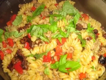 Hackpfanne mit Paprikagemüse und Nudeln - Rezept - Bild Nr. 7