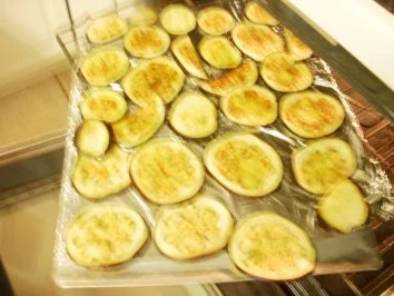 Rezept: Tomatoe und Aubergine Gratin - 150 Kal. ohne Fleisch sehr lecker mit einem Steak oder Fish Bild Nr. 3 Tomatoe und Aubergine Gratin - 150 Kal. ohne Fleisch sehr lecker mit einem Steak oder Fish - Rezept - Bild Nr. 3