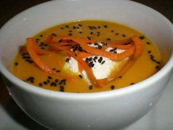 Rezept: Karotten - Orangen Süppchen Karotten - Orangen Süppchen - Rezept