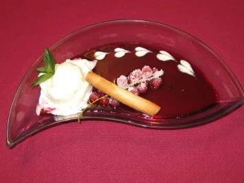 Joghurt-Granita mit schwarzen Johannisbeeren - Rezept