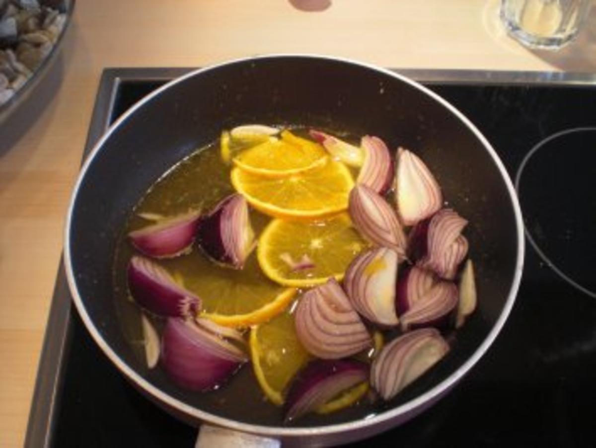Feigengefüllte Hähnchenbrust mit Zwiebeln und Portwein-Orangensauce - Rezept - Bild Nr. 3