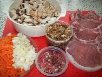 Rezept: Kotelets mit Steinpilzen und Champignons Bild Nr. 2 Kotelets mit Steinpilzen und Champignons - Rezept - Bild Nr. 2