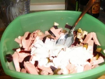 Wurstsalat mit roter Bete - Rezept - Bild Nr. 5