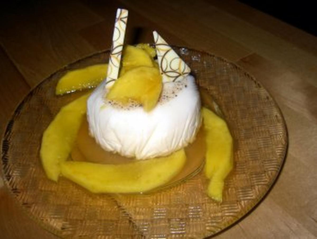 Tonka-Panna-Cotta mit marinierter Mango - Rezept