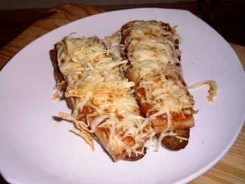 Zwiebelbrot mit Leberkäse - Rezept