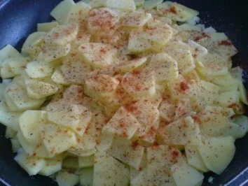 Rezept: Fischfilet mit Röstkartoffeln und grüner Soße Bild Nr. 5 Fischfilet mit Röstkartoffeln und grüner Soße - Rezept - Bild Nr. 5