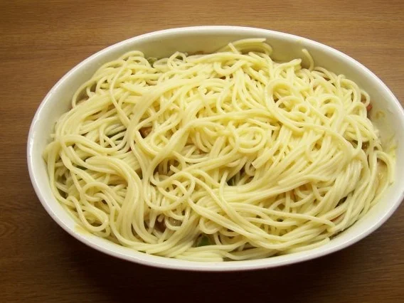 Rezept: Paprika-Puten-Ragout mit Nudelkruste Bild Nr. 3 Paprika-Puten-Ragout mit Nudelkruste - Rezept - Bild Nr. 3