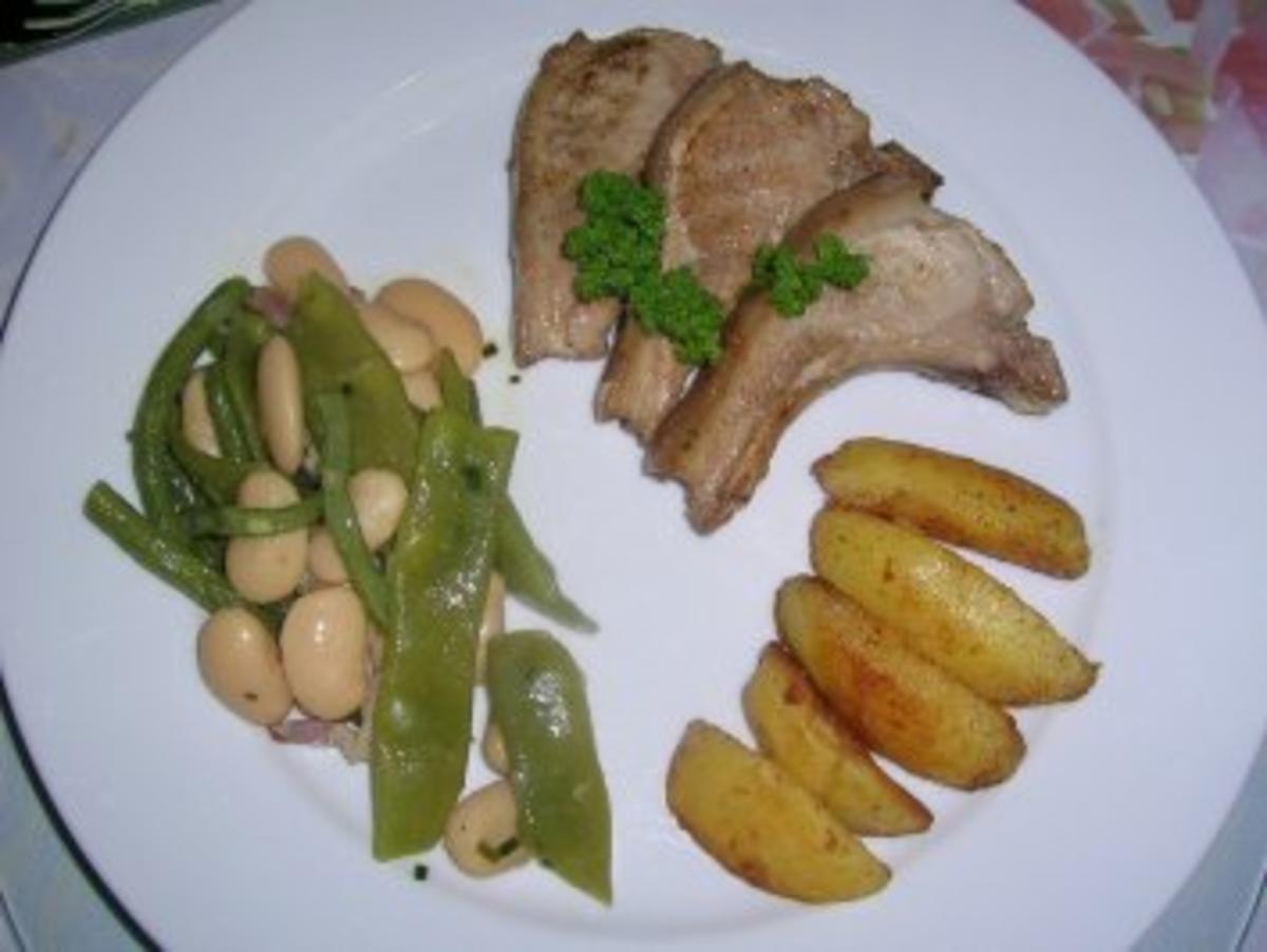 Spanferkelkoteletts mit gemischten  Bohnen und Potato Wedges - Rezept - Bild Nr. 4
