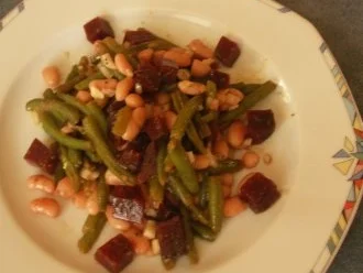 Rezept: Bohnensalat: Grün-Weiß-Rot Bohnensalat: Grün-Weiß-Rot - Rezept