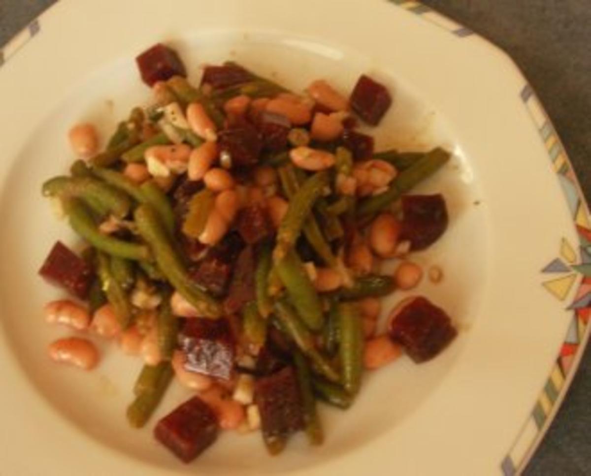 Bilder für Bohnensalat: Grün-Weiß-Rot - Rezept